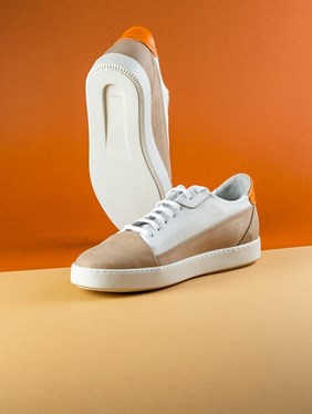 /en/products/sneakers